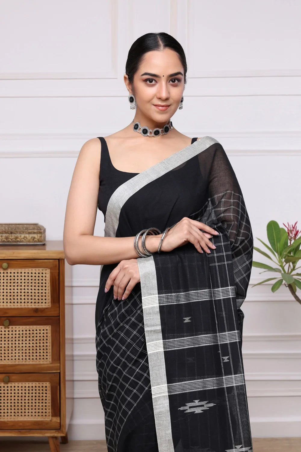Handloom Black Check Mulmul Jamdani Saree-Sutra Art of Clothing
