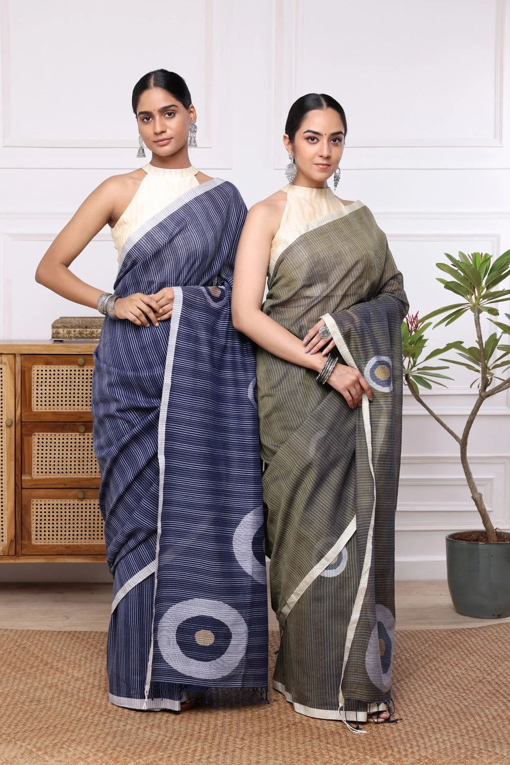 Handloom Olive Green Stripes Mul Cotton Eye Ball Saree-Sutra Art of Clothing