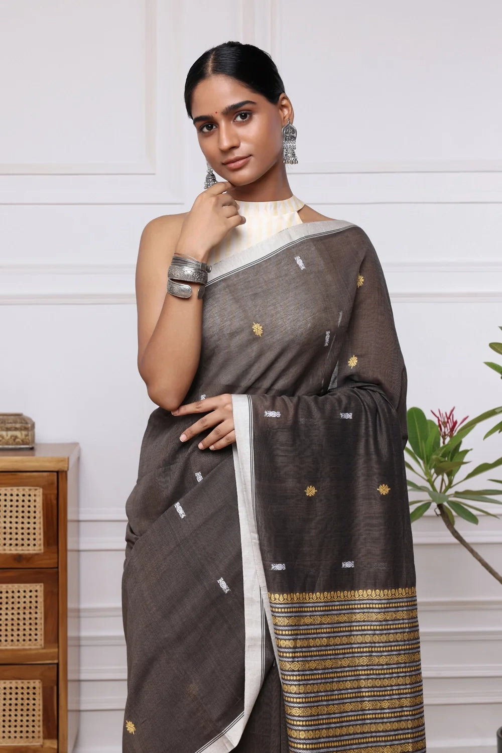 Handloom Espresso Brown Pure Cotton Saree-Sutra Art of Clothing