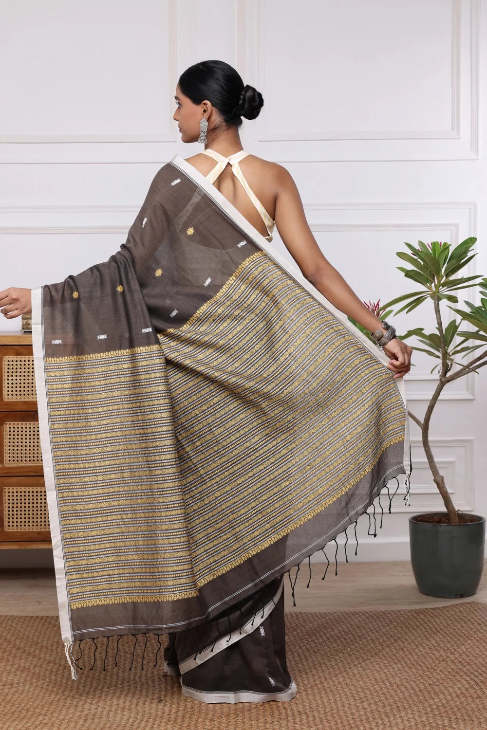Handloom Espresso Brown Pure Cotton Saree-Sutra Art of Clothing