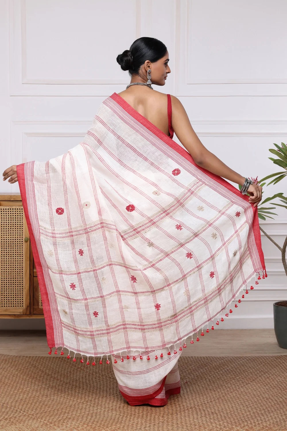 Handloom White & Red Pure Linen Saree-Sutra Art of Clothing