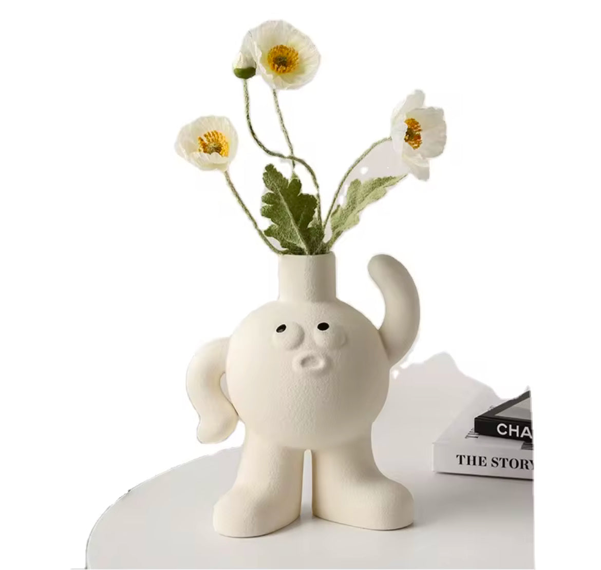 Big feet Flower vase scratching the head - https://artecasa.in/