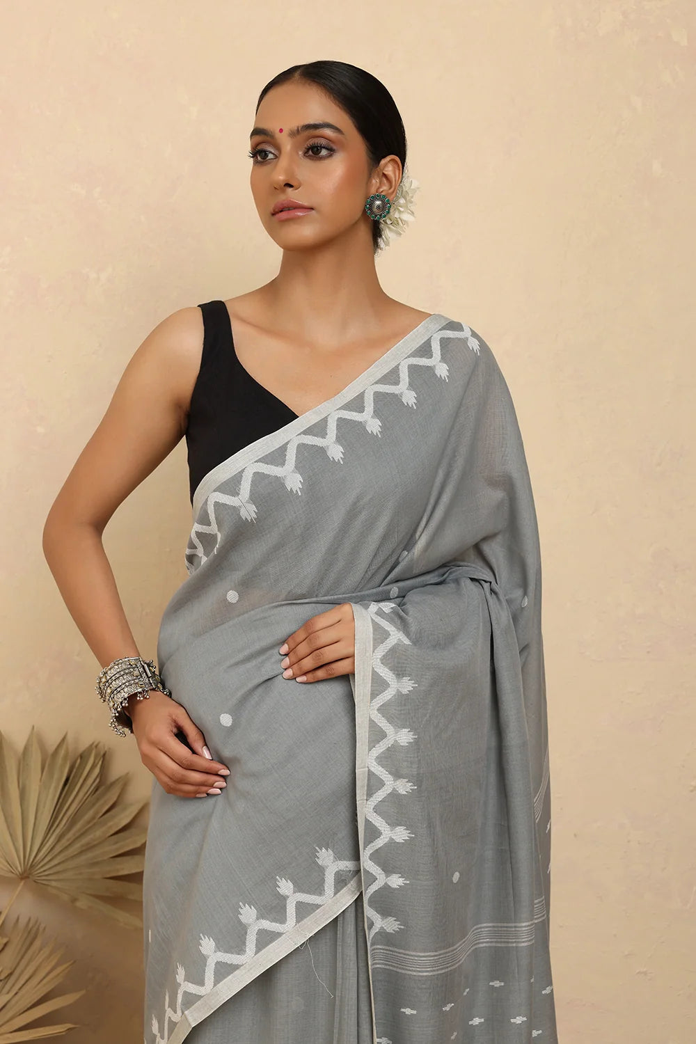 Handloom Grey Alpona Pure Cotton Jamdani Saree-Sutra Art of Clothing