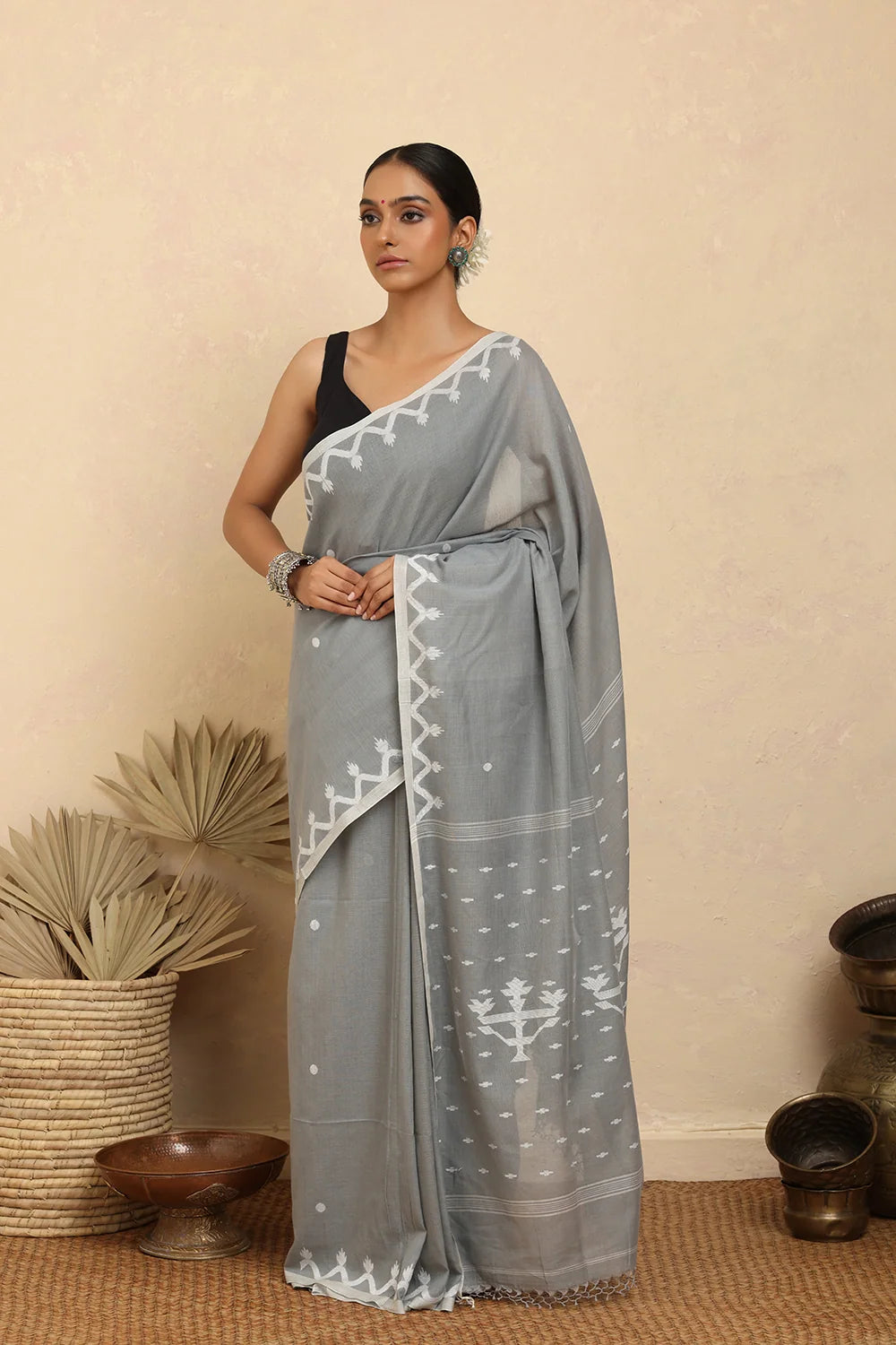 Handloom Grey Alpona Pure Cotton Jamdani Saree-Sutra Art of Clothing