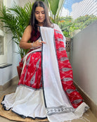 Soft and Comfortable Durga Puja Navaratri Red and White Mulmul block printed Cotton Saree Collection,sada lal par saree,lal par sada saree look,lal par saree,lal par sada saree cotton,lal sada saree,sada saree,laal paar saree,sada saree lal par,lal par sada saree price,lal par sada saree handloom