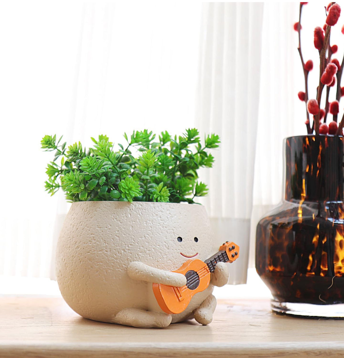 The Jazzy Planter - https://artecasa.in/