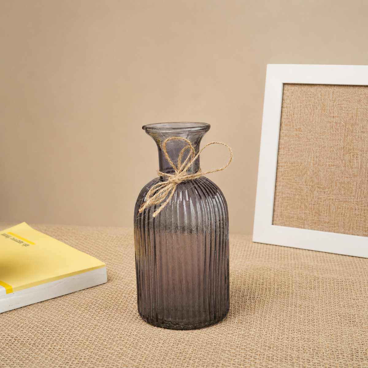 Ocean Crest Black Glass Vase with Dried Flowers | Modern Home Décor - https://artecasa.in/