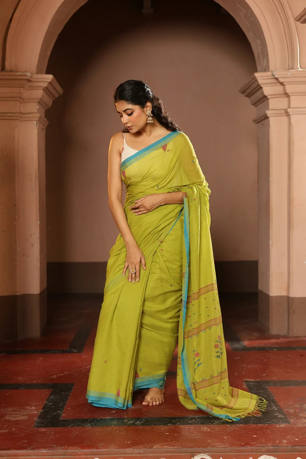Handloom Lime Green Pure Cotton Contemporary Jamdani Saree