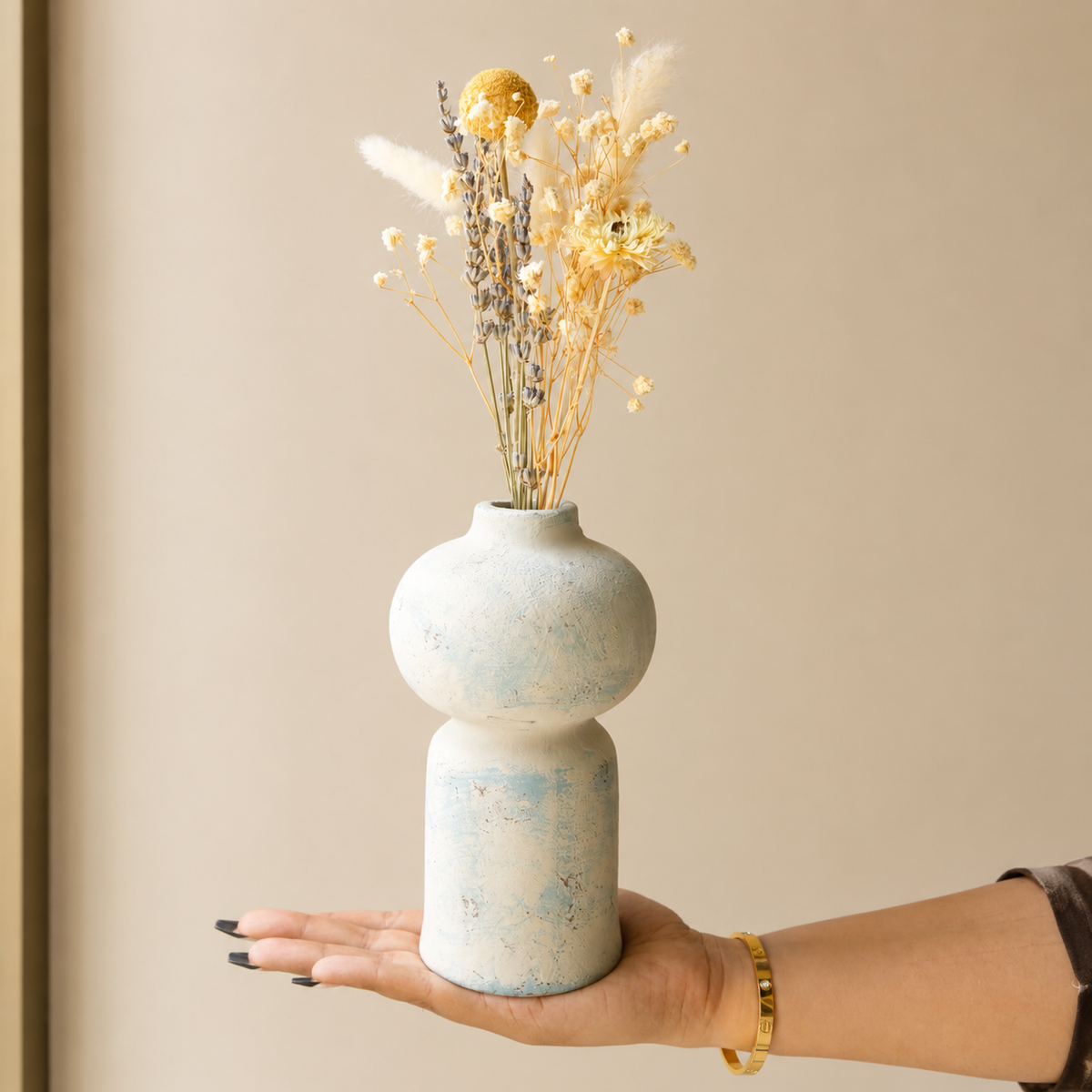 Coastal Bloom Blue & White Porcelain Vase with Dried Flowers | Home Décor - https://artecasa.in/