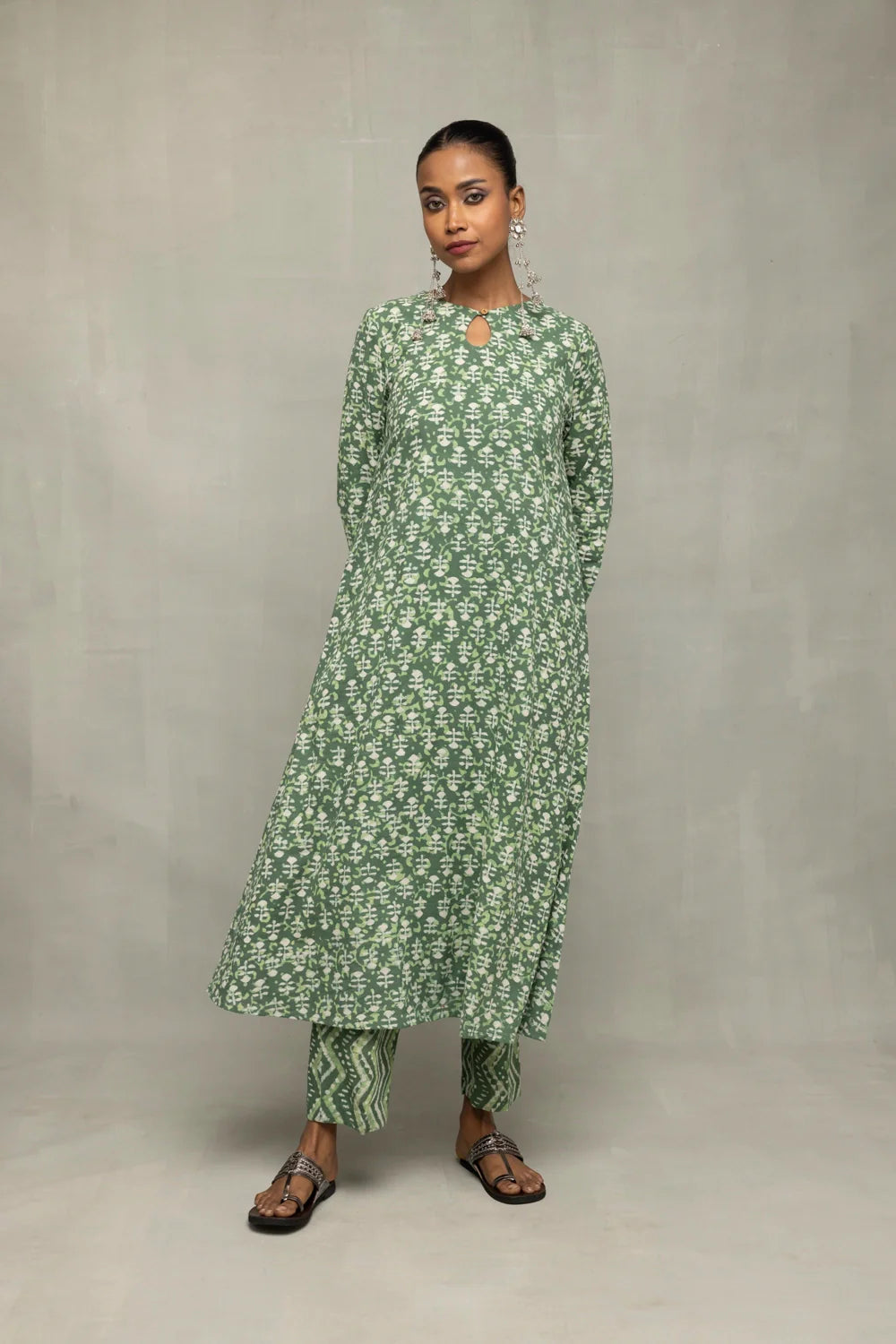 elegant-green-floral-block-print-cotton-kurta-set-for-festive-wear