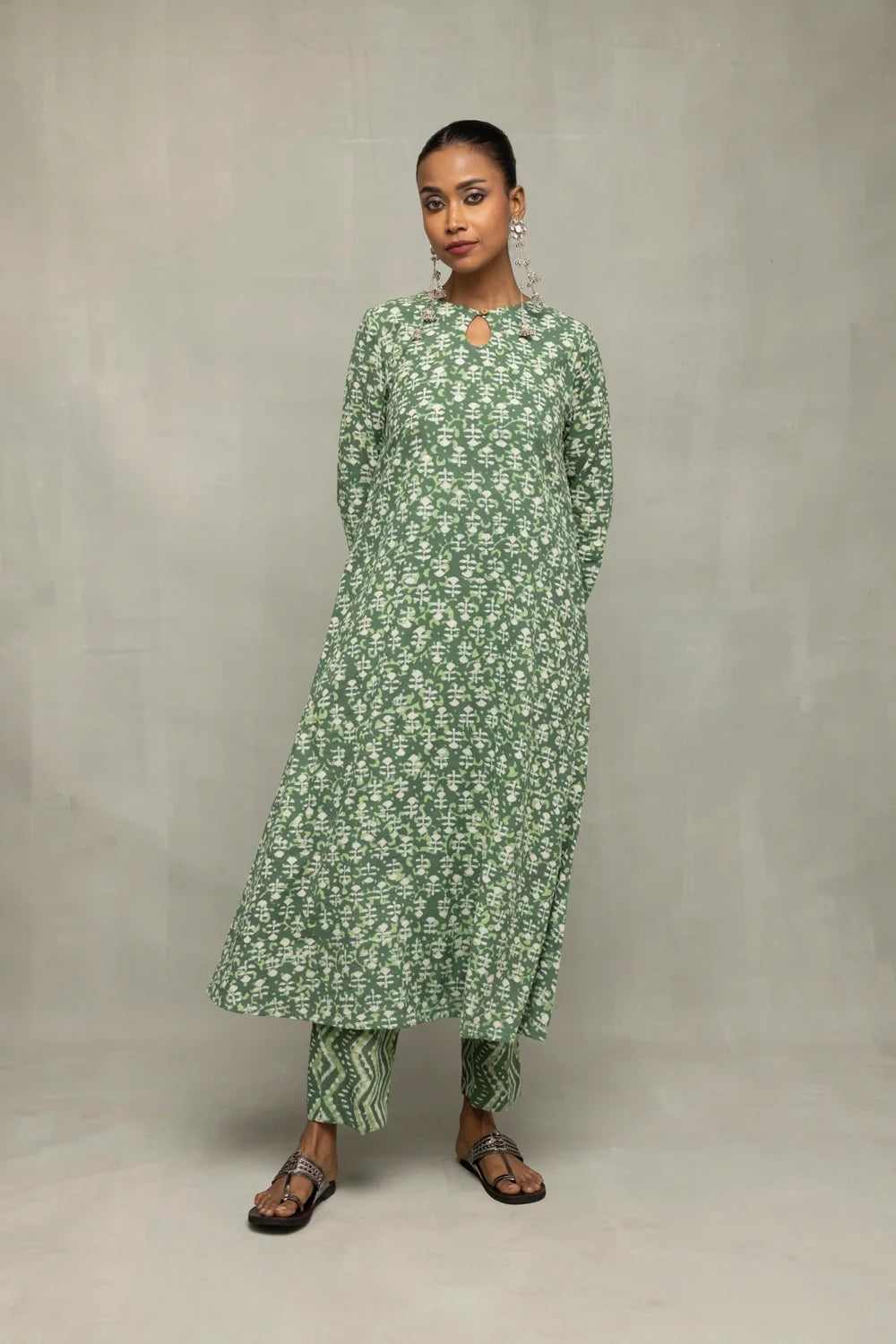elegant-green-floral-block-print-cotton-kurta-set-for-festive-wear