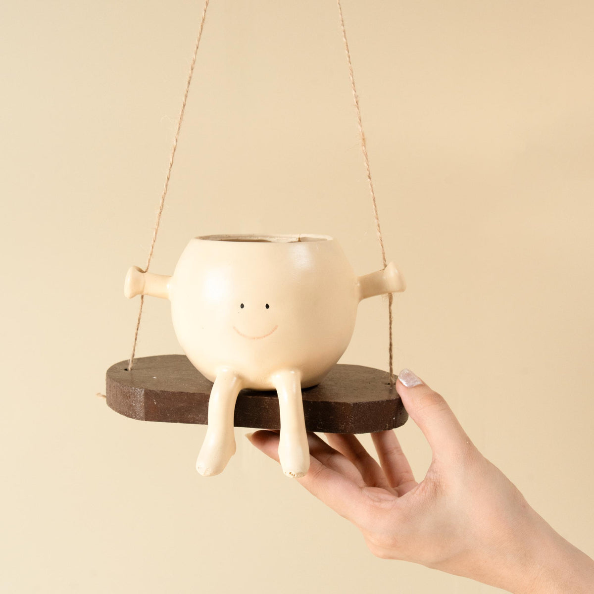 Elegant Swing Planter for Tabletop and Indoor Plant Styling