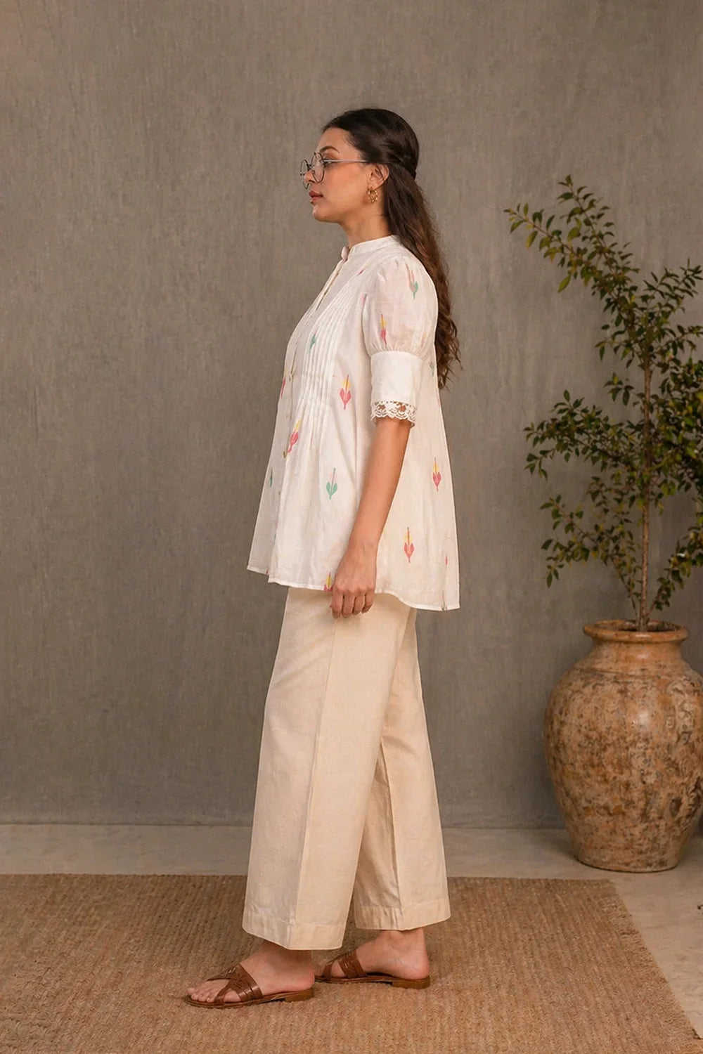 Elegant White Jamdani Handwoven Top for Festive and Ethnic Wear