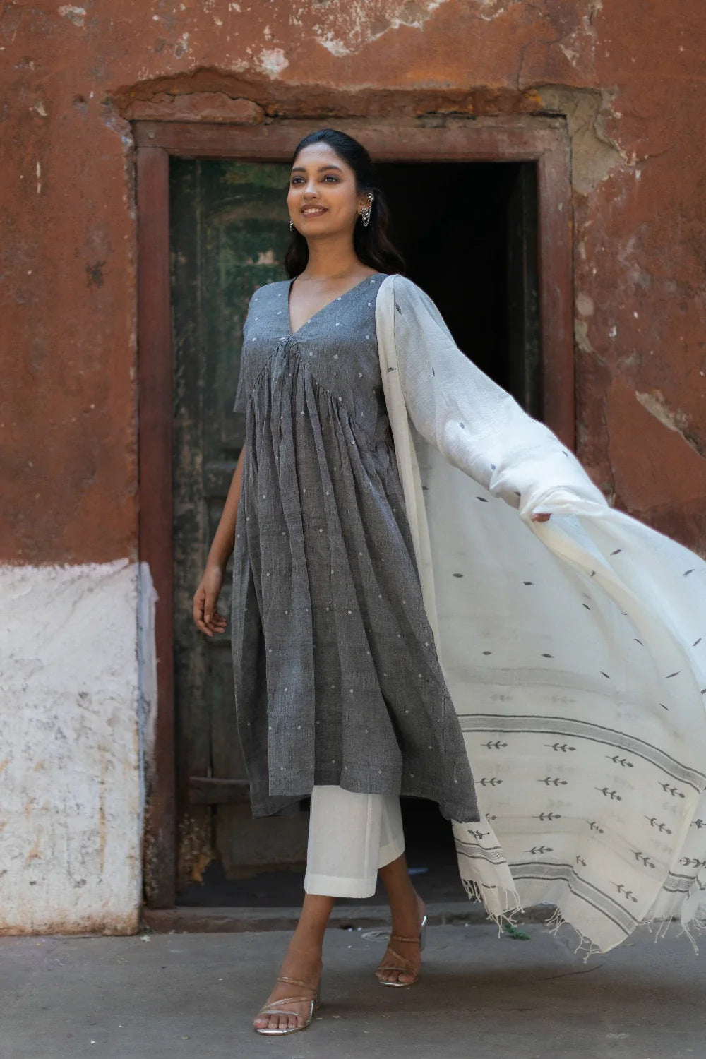 Handwoven Grey Soft Cotton Jamdani Kurta Set with Traditional Motifs