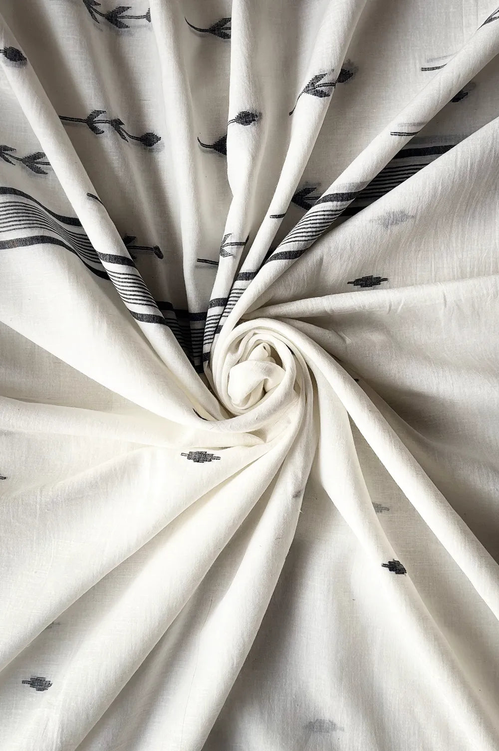 Handwoven Warm White Lota Pata Jamdani Dupatta with Traditional Motifs