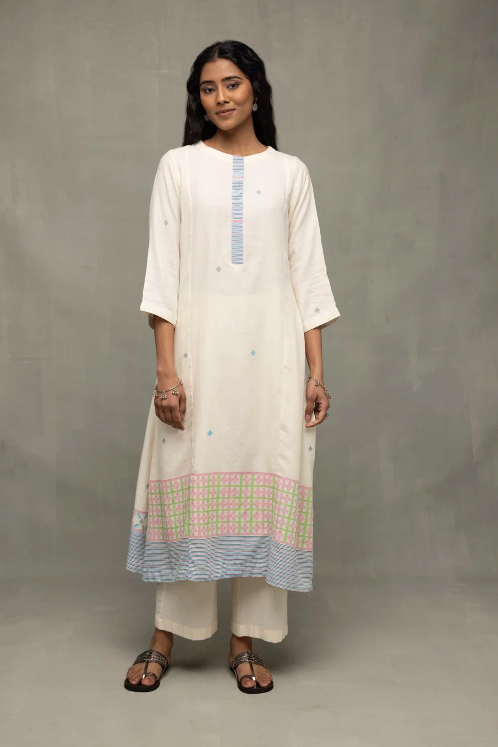 Ivory White Geometric Jamdani Kurta Set With Stripes Dupatta