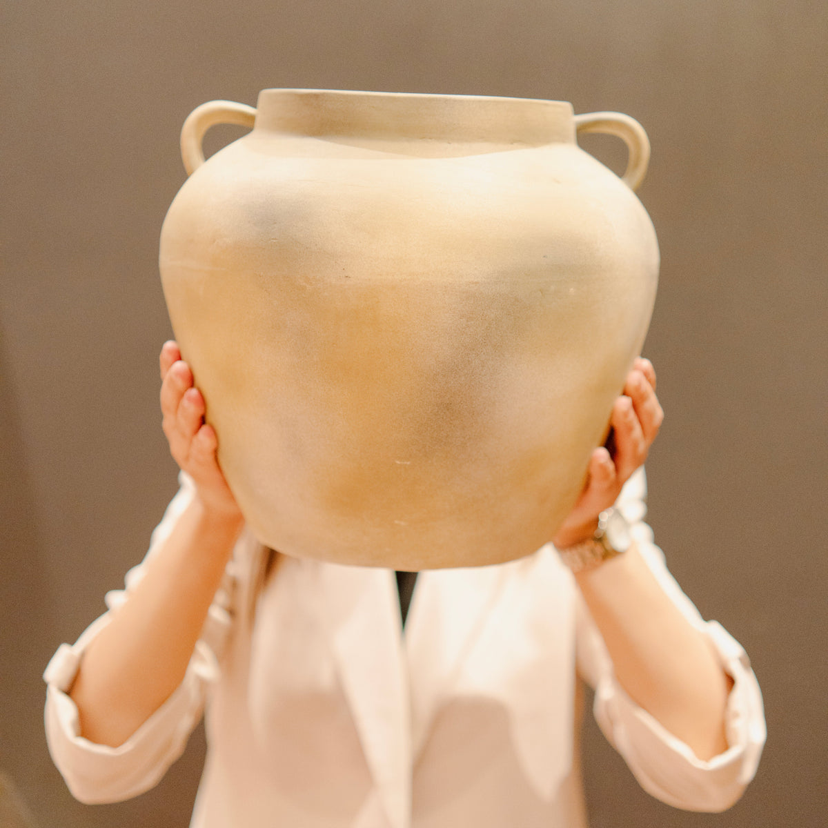 Timeless Grace Vase Elegant Decorative Vase for Modern Home Décor