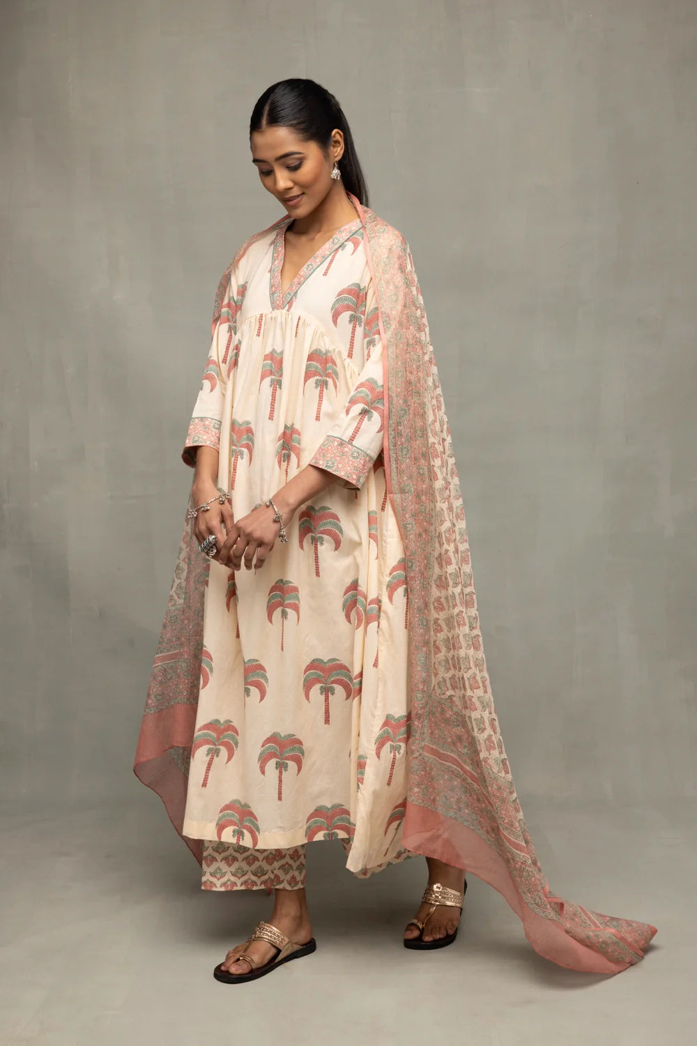 Traditional Cream and Pink Block Print Kurta Set with Dupatta for Ethnic Wear