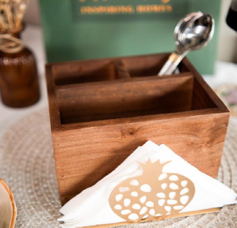 Anar wooden Cutlery tissue holder - https://artecasa.in/